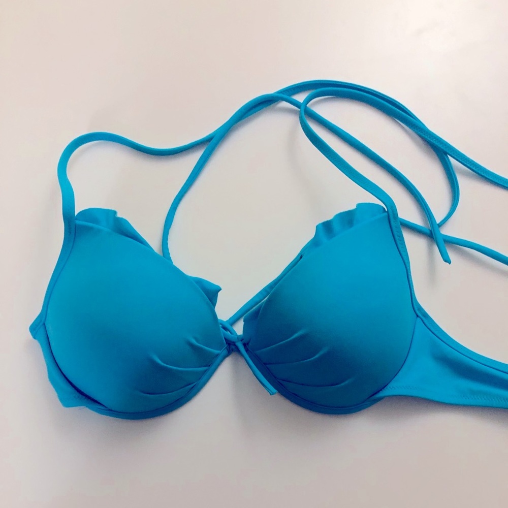Victoria’s Secret bikini